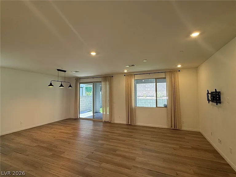 1587 Pacific Baza St — Photo 4