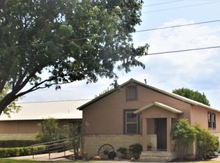1306 Savell St, Sonora, TX 76950
