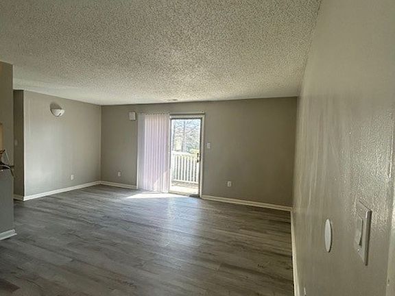 4th image of 9505 University Terrace Dr APT D