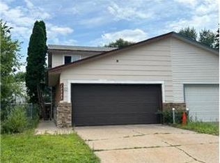 10989 Osage St NW, Coon Rapids, MN 55433