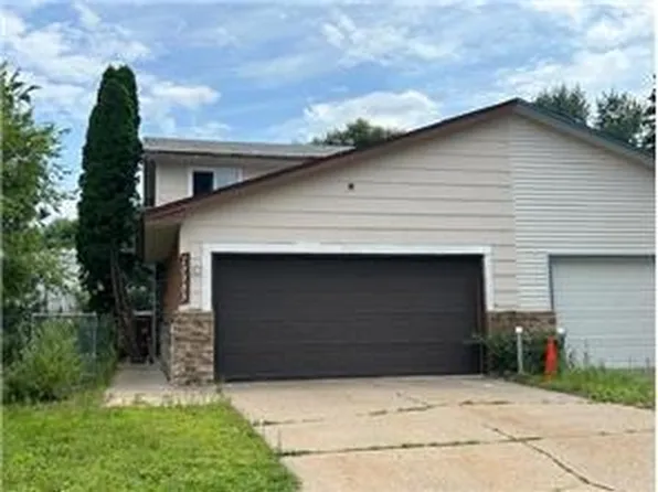 10989 Osage St NW, Coon Rapids, MN 55433