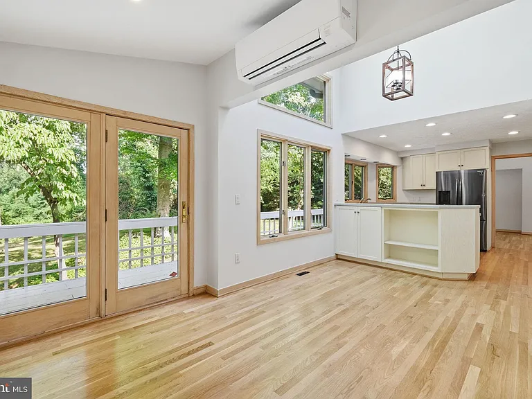 22 Poplar Point Rd — Photo 7