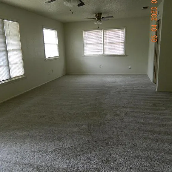 2318 33rd St — Photo 16