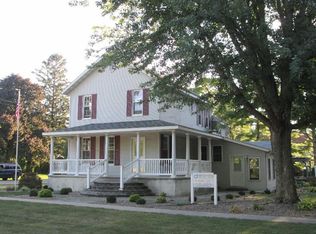 218 S Broadway St, Stronghurst, IL 61480