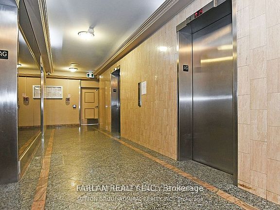 5th image of 10 Tangreen Ct #2607