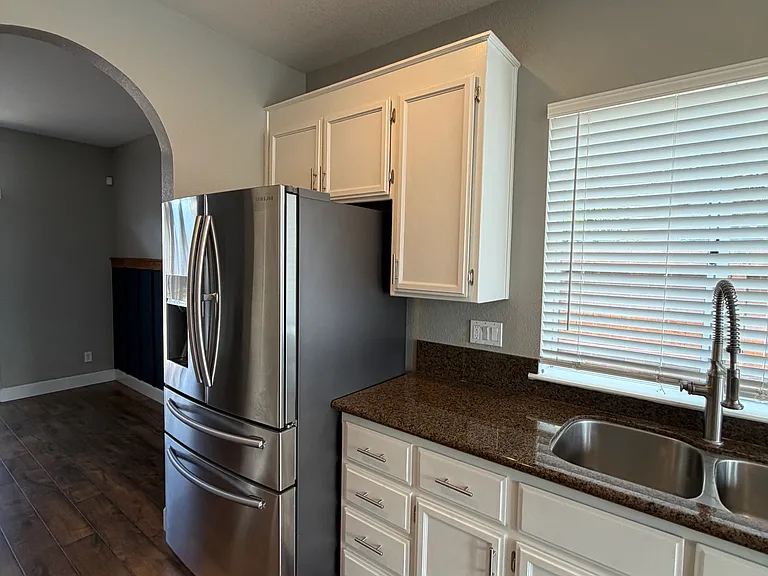 1605 Paseo Flores Dr — Photo 10