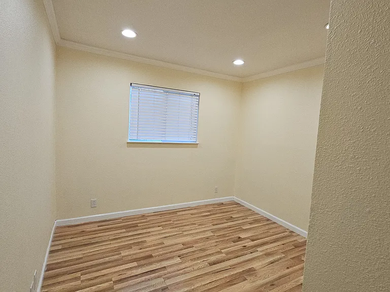 7855 Gardella Dr — Photo 11