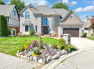 7787 Farnsworth Dr, Clay, MI 48001