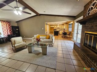 1648 Eastwood Dr, Seguin, TX 78155