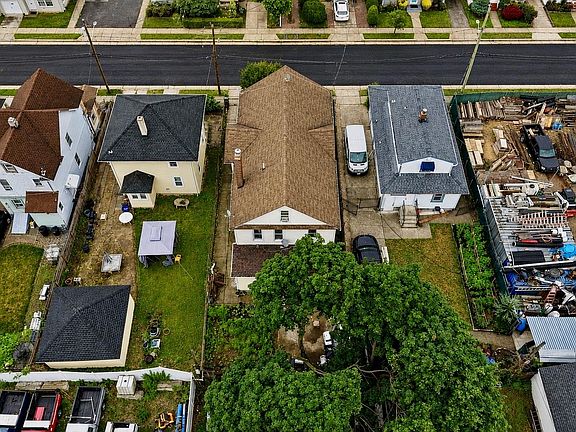 2nd image of 22 Kendig Place