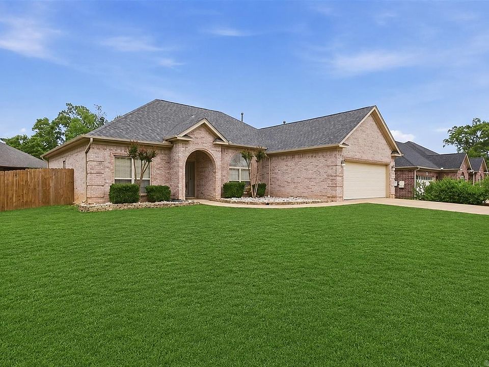 1st image of 109 Valderrama Dr