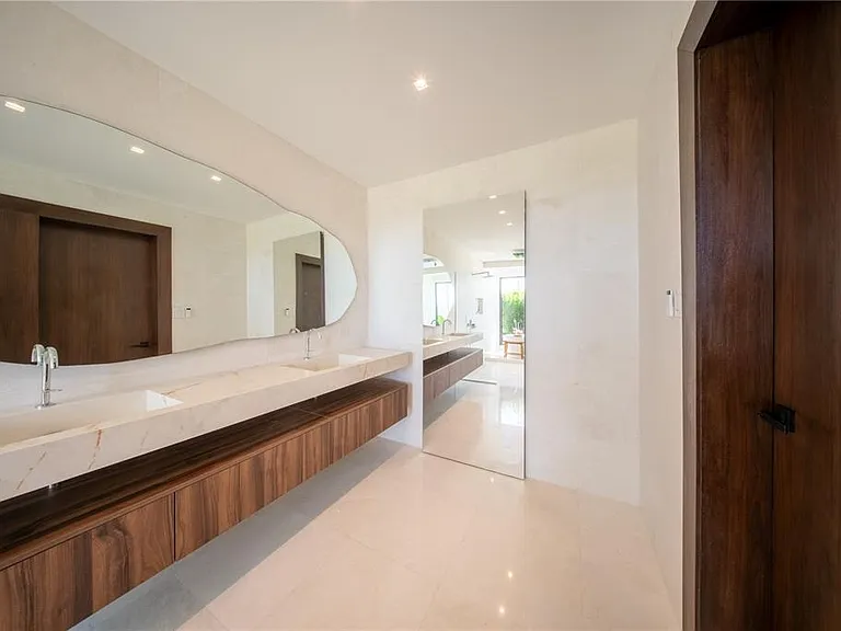 1 Corredor Miralago #908 — Photo 44