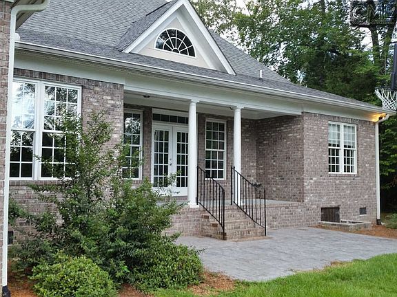 3rd image of 545 Charleston Estates Ln