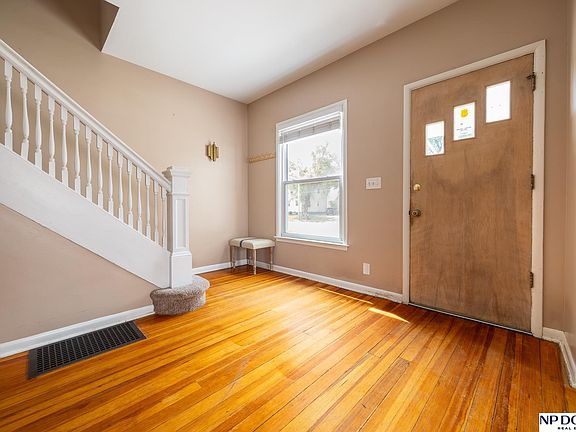 4th image of 2916 Vine St