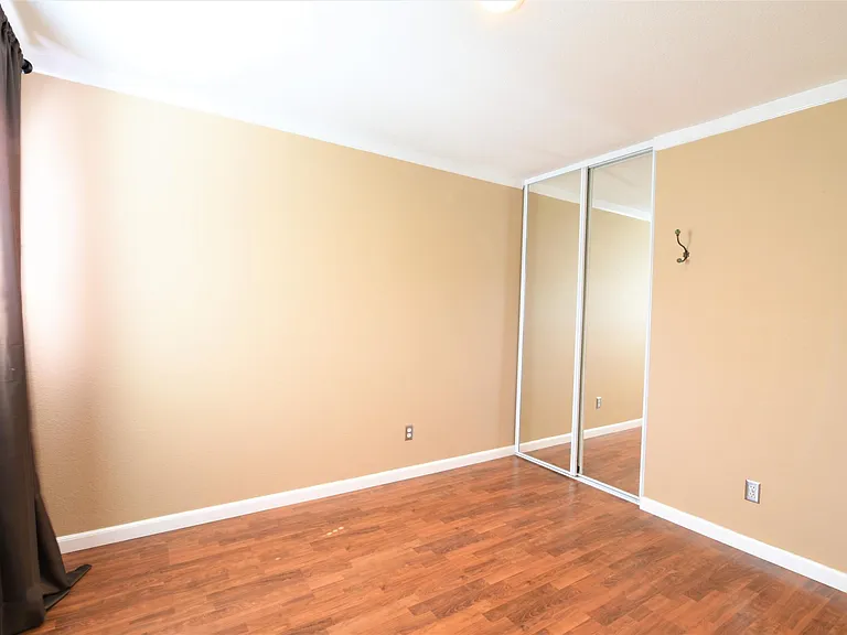 2137 Eilene Dr — Photo 11