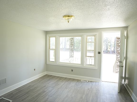 2nd image of 424 Captain Guy Rd