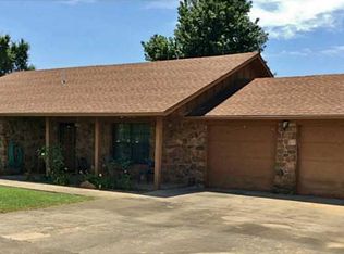 13 Pickle Ln, Heavener, OK 74937
