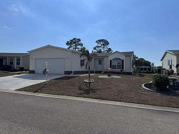3rd image of 19268 Potomac Cir #689
