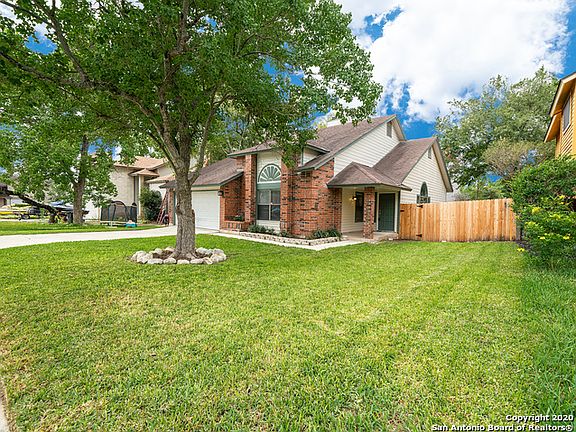 3rd image of 16919 Vista Forest Dr