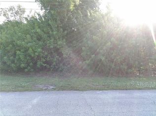 204 Dawn Ave, Interlachen, FL 32148