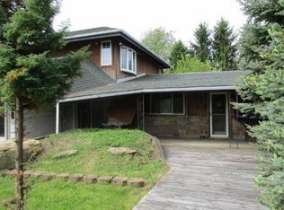 199 Upper Drennen Rd, New Kensington, PA 15068