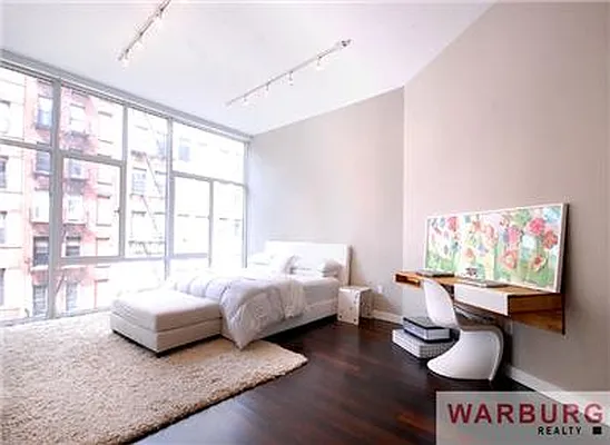 Sold by Warburg | media 1