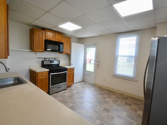 5th image of 303 Smyrna Ave