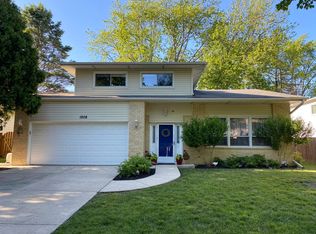 1908 E Kiowa Ln, Mount Prospect, IL