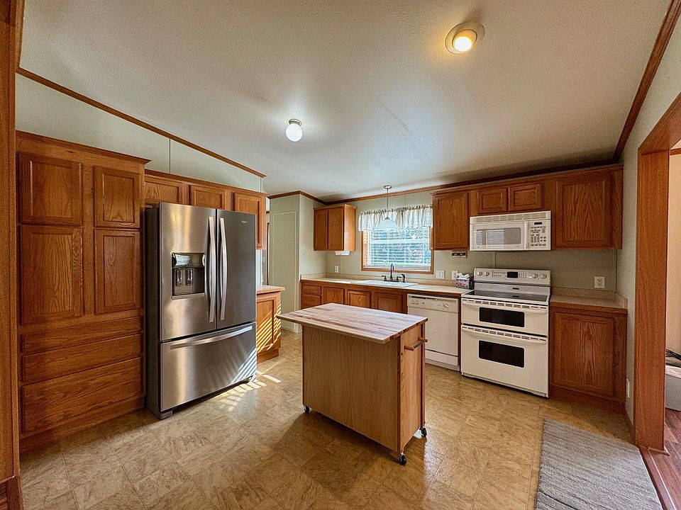 1st image of 119 Greenhill Dr
