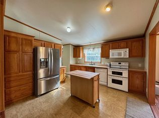 119 Greenhill Dr, White Lake, MI 48386