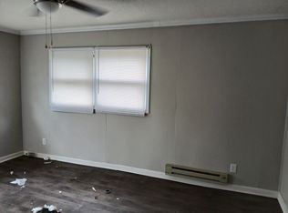 1541 Broad St APT 3, Elizabethton, TN 37643