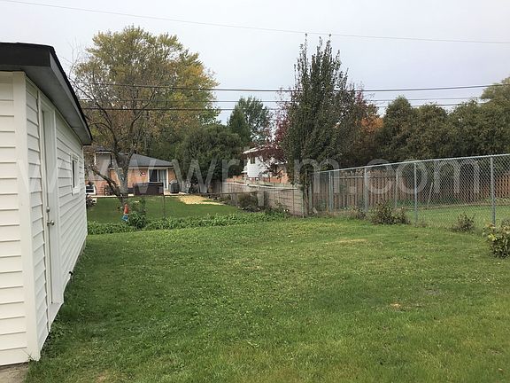 2nd image of 9804 S Massasoit Ave
