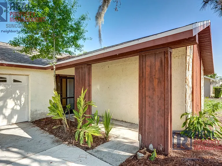 1370 Palmwood Dr — Photo 5