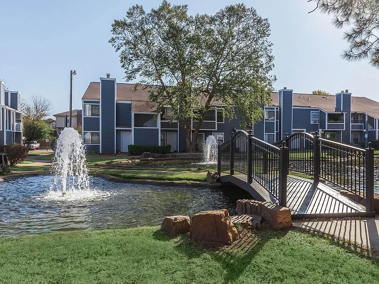 Cedar Lake Apartments — Photo 21