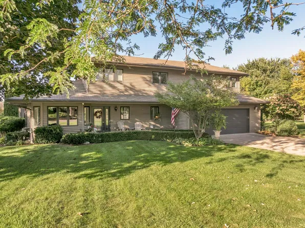 25662 169th St, Spirit Lake, IA 51360