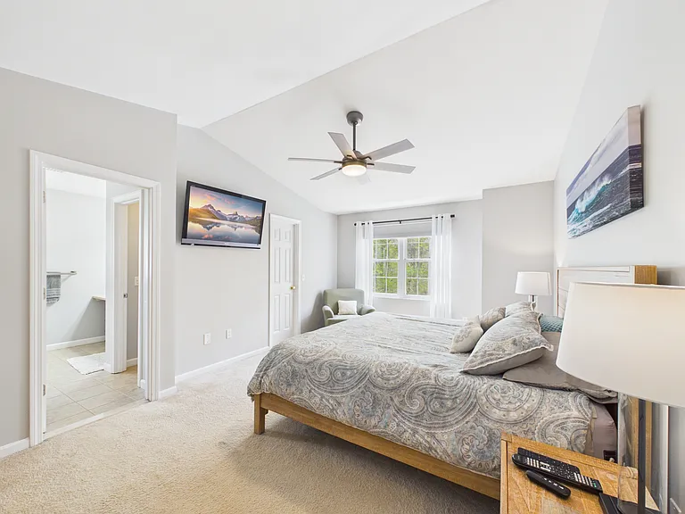 23 Beechwood Hollow St — Photo 14