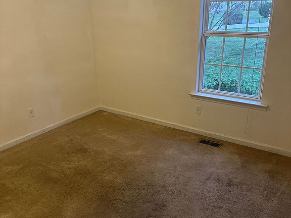 5th image of 107 Fulton Ct