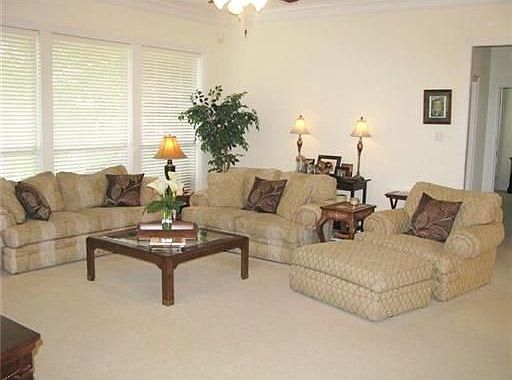 4th image of 422 Applewood Dr
