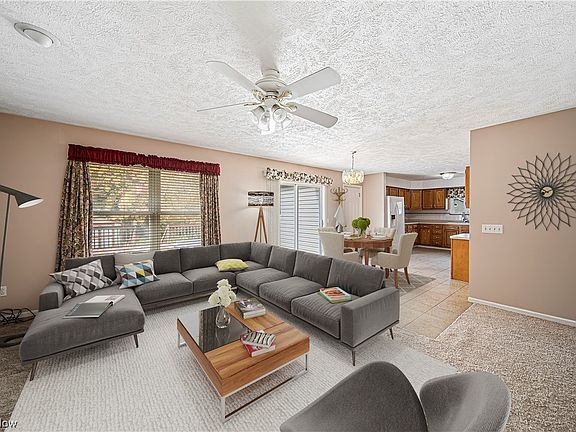 5th image of 7332 Sharonlee Dr