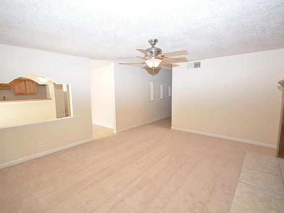 5th image of 10304 Malaguena Ln NE