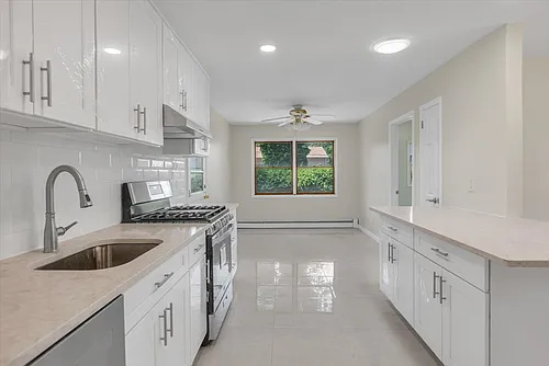 8 Fern Dr Photo 1