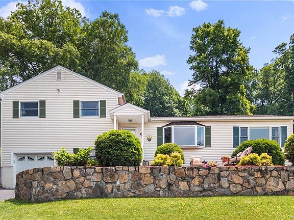 3rd image of 12 Woodland Blvd