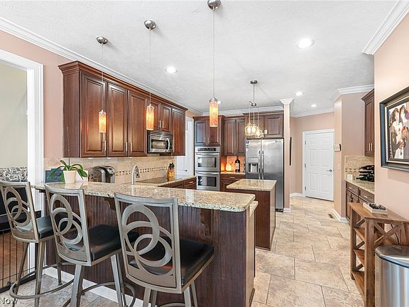5th image of 4823 Trails End Ct #11