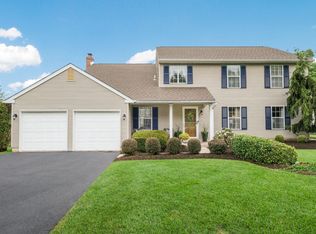 1482 Overlook Rd, Yardley, PA 19067