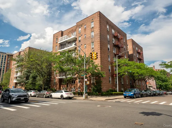 62-59 108th Street #4N, Forest Hills, NY 11375
