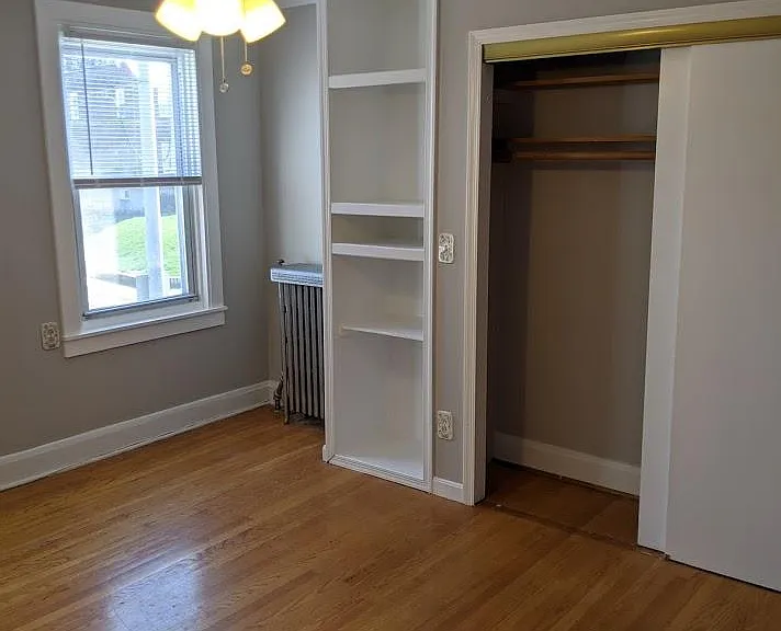 4304 Falls Rd — Photo 8