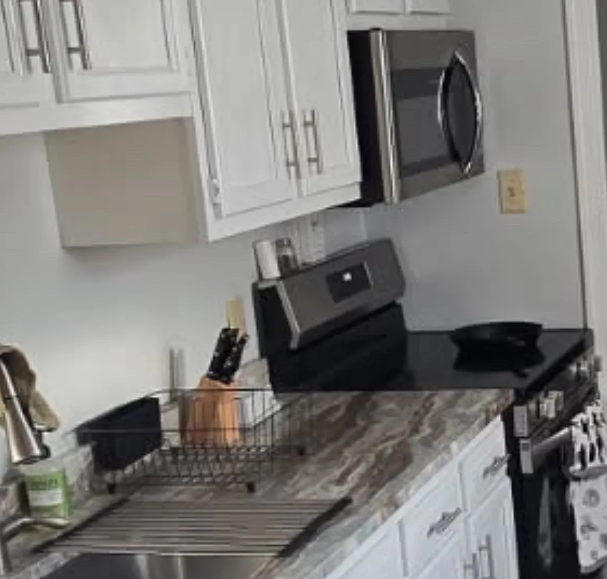 2 bed, $1,300 — Photo 1