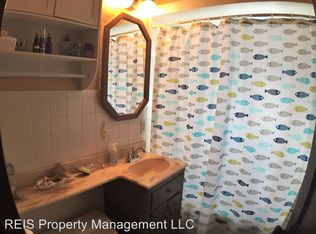 6706 W Wick Pl, Milwaukee, WI 53219