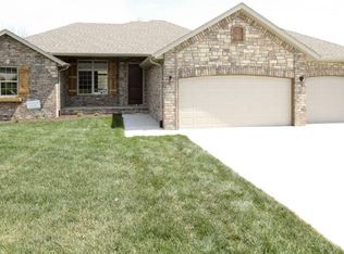 4589 W Silo Hills Dr, Springfield, MO 65802