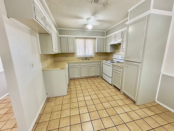 2nd image of 8210 Albany Ave APT A